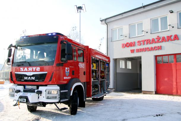 Strażacy ochotnicy z Brus mają nowy wóz ratowniczo-gaśniczy