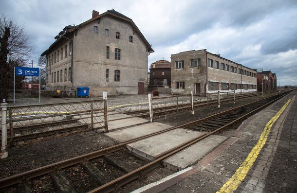 Stara noclegownia na dworcu PKP w Chojnicach do wyburzenia (FOTO)