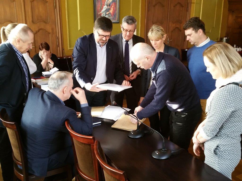 Otwarcie ofert na prowadzenie przedszkoli w Bytowie