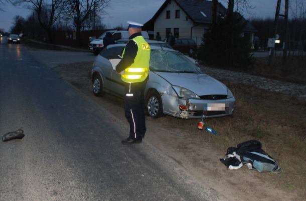 14 - latka ciężko ranna w wypadku koło Kościerzyny