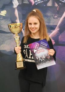 29 medali i trzy puchary. Sukces chojnickich tancerek na festiwalu w Gdańsku
