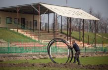 Stadion Kolejarza w Chojnicach z nowym systemem nawadniającym (FOTO) 