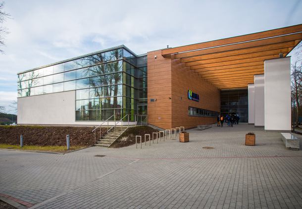 Basen w Bytowie zamknięty z powodu wykrycia bakterii Legionella