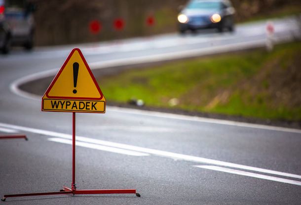 19-letni motocyklista ranny w wypadku w Wąglikowicach koło Kościerzyny