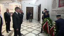 Marszałkowie Sejmu i Senatu uczcili pamięć ofiar katastrofy smoleńskiej
