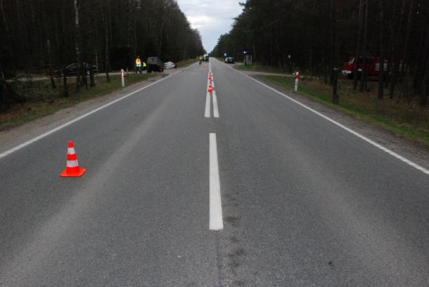 Zderzenie suzuki i audi. Trzy osoby zostały ranne