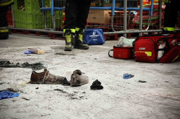 29-latek podpalił się pod supermarketem w Chojnicach (FOTO, WIDEO)