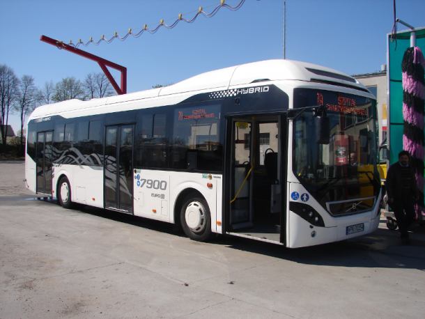 Pierwszy autobus hybrydowy już na ulicach Chojnic