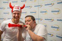 Marcin Spenner w Weekend FM śpiewa przerobioną wersję piosenki "Przez twe oczy zielone". Zobacz, co z tego wyszło