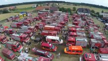 Zaczynali od 20, ale teraz jest ich ponad setka. Strażacy zorganizowali "Fire Truck Show"
