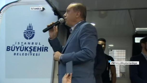 Prezydent Turcji apeluje do USA o wydanie Fethullaha Guelena, który ma stać za organizacją puczu