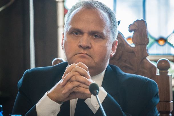 Rada Miejska Chojnic w okrojonym składzie. Mandat złożył Mariusz Brunka