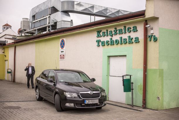 Zastępca komendanta wojewódzkiego policji był na uroczystości. Jego samochód stał na zakazie