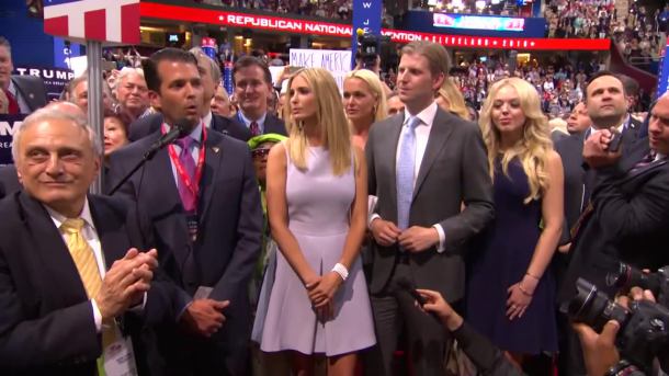 Donald Trump otrzymał oficjalną nominację republikanów do startu w wyborach prezydenckich w USA