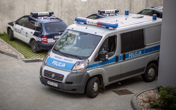 Ukradli alkohol z marketu. Policja zatrzymała sprawców