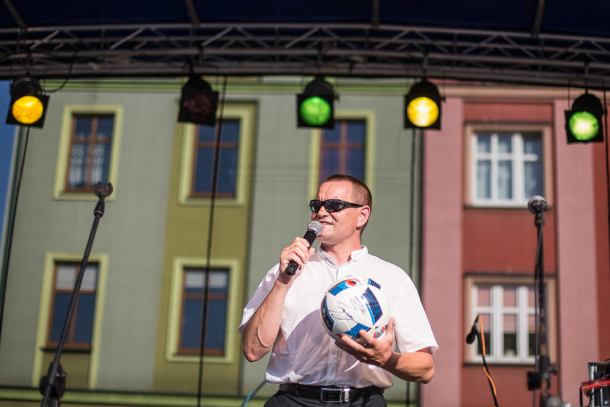 Zanieczyszczenie basenu w Chojnicach: prezes Paluch wydał oświadczenie