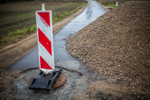 Ruszyła modernizacja drogi łączącej Sieroczyn i Kołdowo w gminie Człuchów