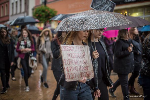 Czarny protest w Chojnicach (FOTO)