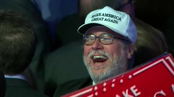 Media D. Trump nowym prezydentem Stanów Zjednoczonych. Uzyskał 276 głosów elektorskich, H. Clinton 218
