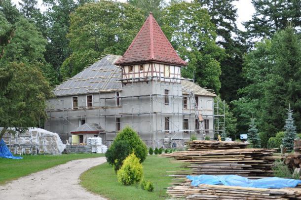 Remont zabytkowego pałacu w Wandzinie k/Człuchowa