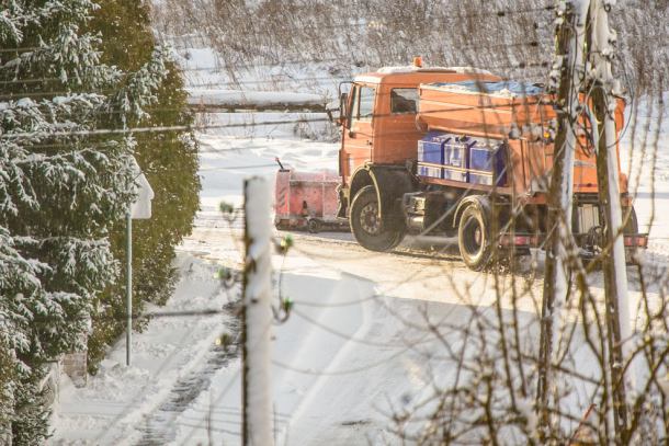 Atak zimy w powiecie kościerskim. W wielu miejscowościach nie ma prądu