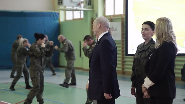 Inauguracja projektu Samoobrona Kobiet. A. Macierewicz Rzecz w tym, żeby rozwijać sprawność