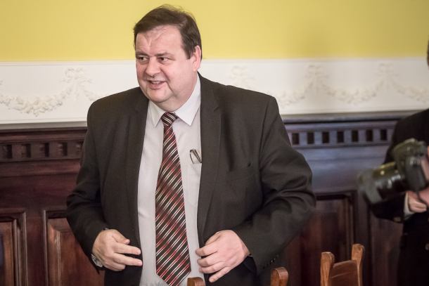Czy Starostwo Powiatowe w Chojnicach pokryje ewentualną stratę Szpitala Specjalistycznego za 2016 rok?