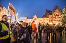 Kilkadziesiąt osób manifestowało na chojnickim rynku niezadowolenie z rządów PiS