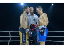 Piotr Szczukowski z Boxing Team Chojnice w walce na zasadach zawodowych 
