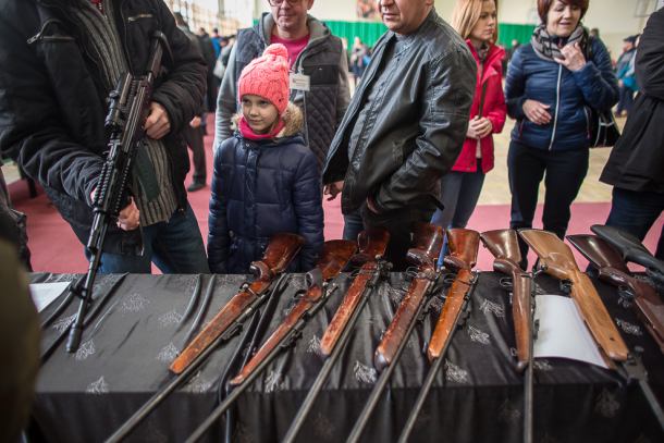 250 sztuk broni i ponad tysiąc zwiedzających. Pierwsza Chojnicka Wystawa Broni za nami (FOTO)