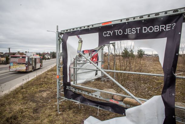 Kontrowersyjne banery antyaborcyjne w Chojnicach zniszczone (FOTO)
