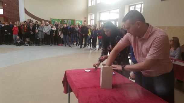 Był płacz i radość. W Bytowie losowanie zdecydowało o przyszłości uczniów