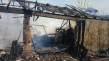 Pożar stodoły w miejscowości Jeleń. Przyczyna - wypalanie traw