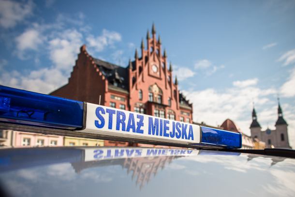 Chojnicka Straż Miejska idzie do szkół. Ze specjalnym programem