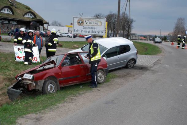 Dwa wypadki w powiecie kościerskim (FOTO)