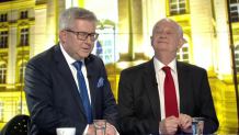 "Lepiej gdyby odeszła cała podkomisja smoleńska". Polityczne komentarze po dymisji Wacława Berczyńskiego