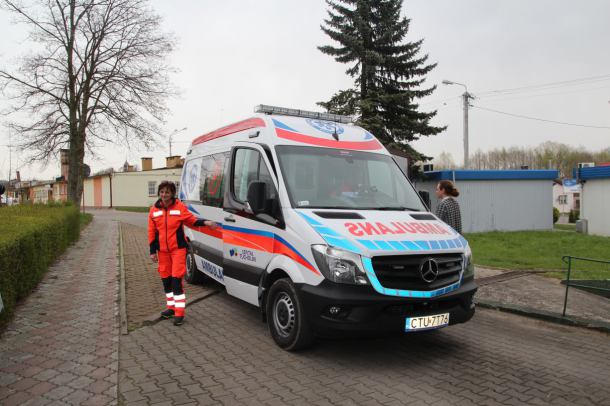 Nowa karetka typu "P" w Gostycynie (FOTO)