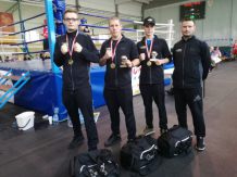 Trzej zawodnicy Boxing Team Chojnice na podium Mistrzostw Polski Juniorów w Boksie U - 18