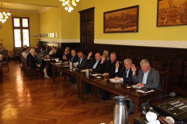 Wójt gminy Chojnice z jednogłośnym absolutorium za 2016 rok