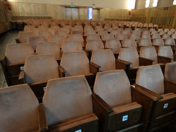 Bardzo duże zainteresowanie fotelami z sali kinowej Centrum Kultury i Sztuki w Sępólnie