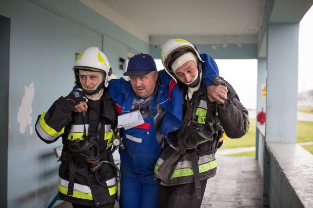 Ćwiczenia strażaków z powiatu człuchowskiego w rozlewni gazu w Sąpolnie