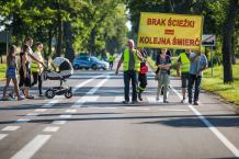 Mieszkańcy Łęga blokowali drogę krajową nr 22 (FOTO)