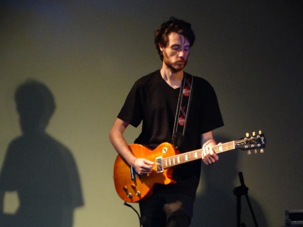 Syn legendarnego gitarzysty Gary"ego Moore"a wystąpił w Sępólnie Krajeńskim (FOTO)