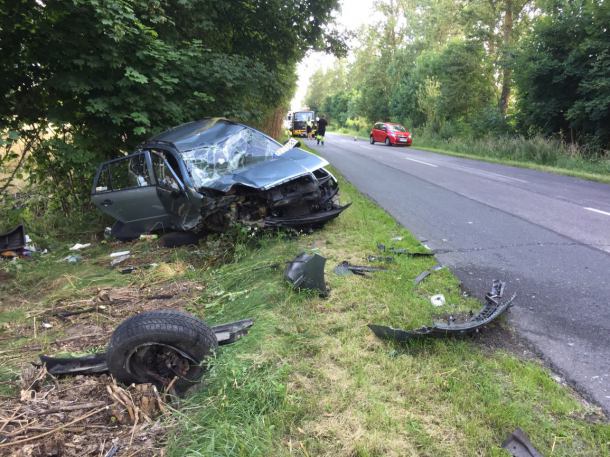 Czołowe zderzenie Skody i Audi na trasie Chojnice - Sępólno Krajeńskie