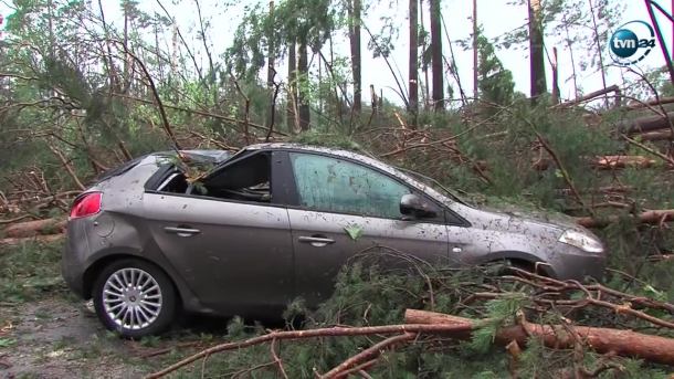 Drzewa leciały na namioty. Dwie harcerki nie żyją, 21 osób rannych (WIDEO)