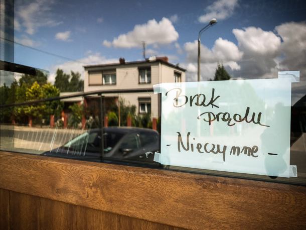 W Tucholi nie działają bankomaty, w niektórych sklepach płacić można tylko gotówką. Mieszkańcy nadal bez prądu