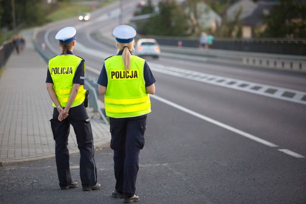 Na drogach w trakcie majówki będzie więcej policyjnych patroli