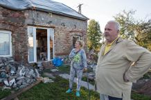 Najpierw spali w samochodzie, teraz w przyczepie kempingowej (FOTO)