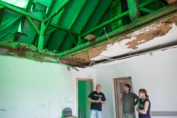 Tydzień przed ślubem nawałnica zniszczyła im połowę domu.
Historia nowożeńców ze Skoraczewa