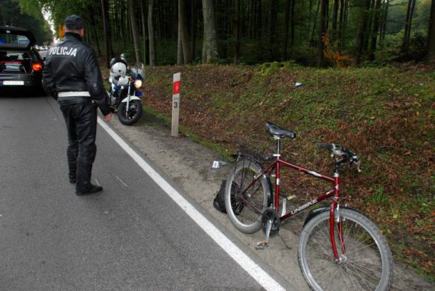56-letni rowerzysta ranny w wypadku koło Kościerzyny